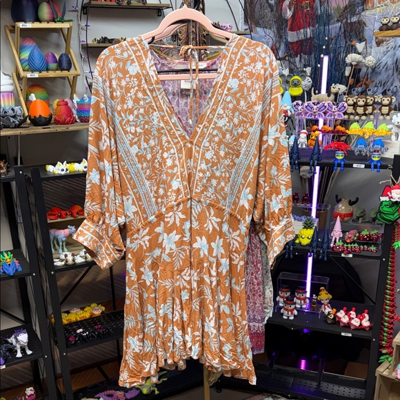 Aakaa Floral Long Sleeve Dress in Orange and White - Picture 3 of 3